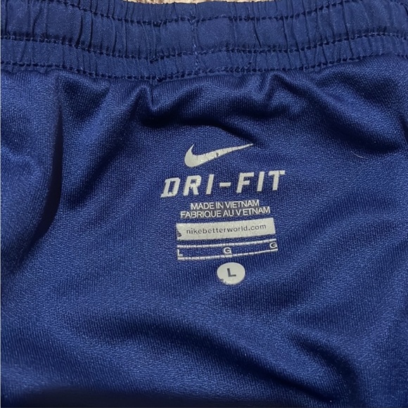 Nike shorts size L - Picture 4 of 8